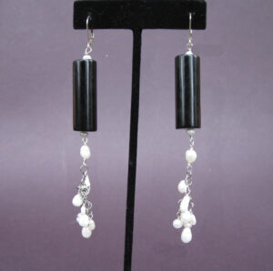 Tuxedo_earring